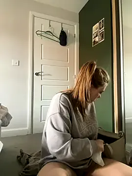 FruityXo – webcam model profile photo Image 9