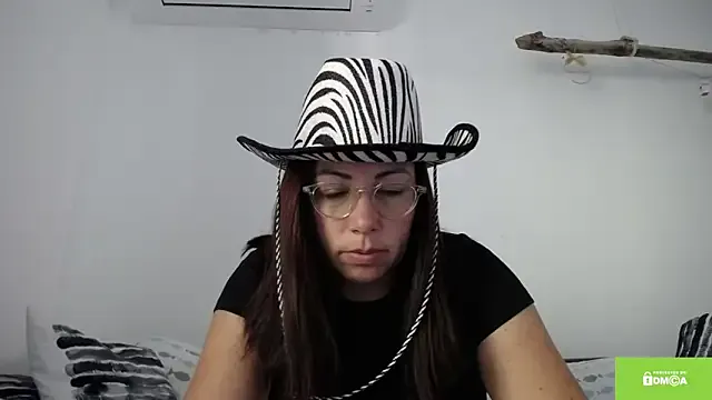 Shanayaaaaaa – webcam model profile photo Image 7