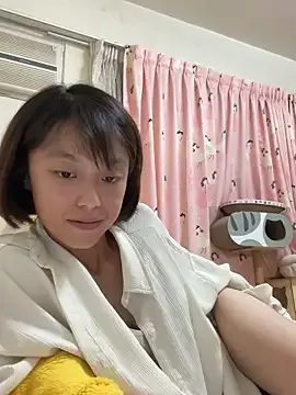 Aurora_-77 – webcam model profile photo Image 2