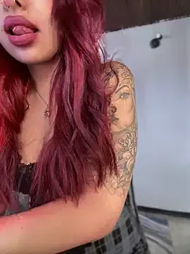 raveneusbiter – webcam model profile photo Image 12