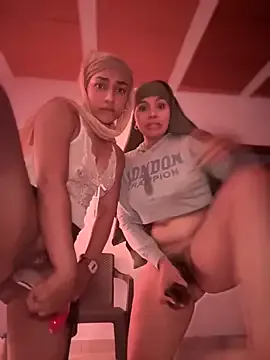 allyson22andy – webcam model profile photo Image 12