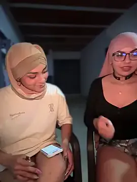 allyson22andy – webcam model profile photo Image 16