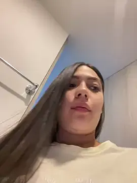 miamellycious – webcam model profile photo Image 11