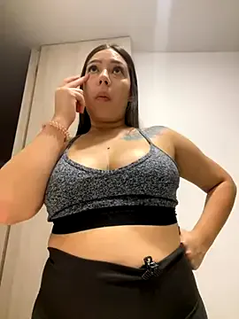 miamellycious – webcam model profile photo Image 4