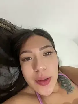 miamellycious – webcam model profile photo Image 6