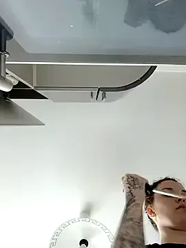 livvywinters – webcam model profile photo Image 15