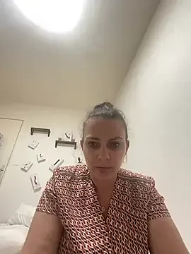 Nicky_200481 – webcam model profile photo Image 2