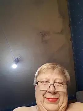 blonde_bigtits – webcam model profile photo Image 2