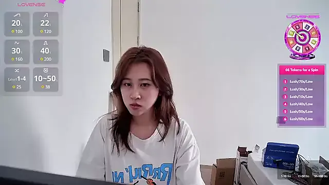 Liliya-77 – webcam model profile photo