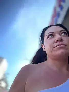 seraphine23 – webcam model profile photo Image 2