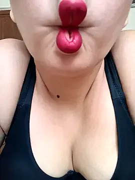 milla_bella – webcam model profile photo Image 12