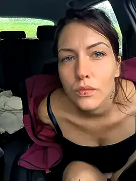 lilychanbaby – webcam model profile photo Image 4