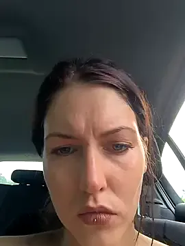 lilychanbaby – webcam model profile photo Image 8