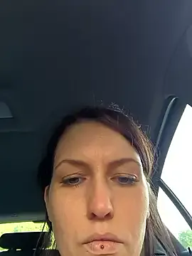 lilychanbaby – webcam model profile photo Image 9