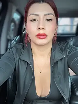 chee_cha – webcam model profile photo Image 18