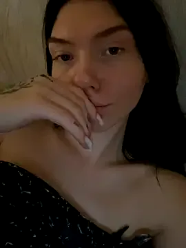 seraphine23 – webcam model profile photo Image 19