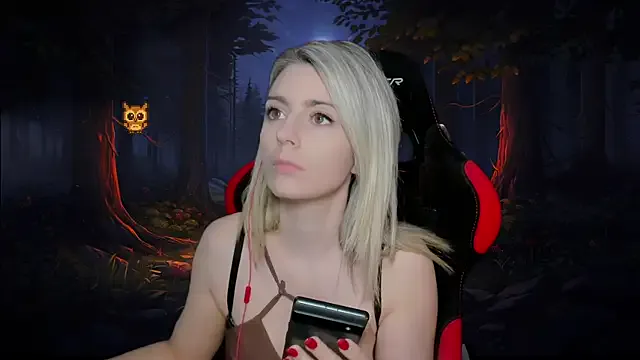 lunagirl13 – webcam model profile photo Image 15