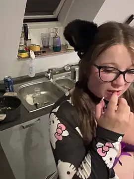 PumaShyXD – webcam model profile photo Image 7