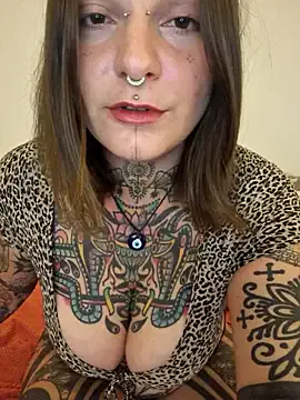 Alina_Vibe_Me – webcam model profile photo Image 18