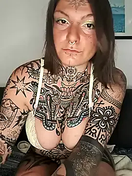 Alina_Vibe_Me – webcam model profile photo Image 6