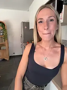 Sandhya_77 – webcam model profile photo Image 10