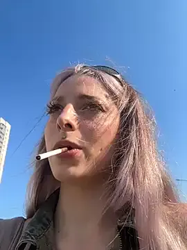 Charly_ – webcam model profile photo Image 10