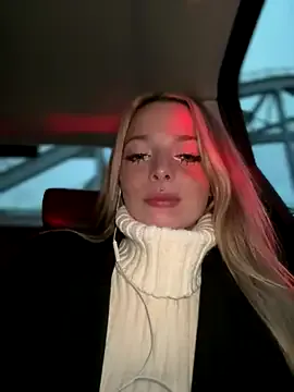 Charly_ – webcam model profile photo Image 18