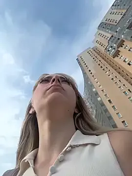 Charly_ – webcam model profile photo Image 7