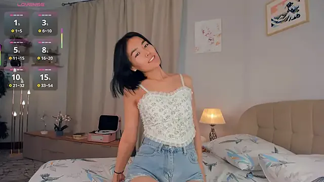 PorcelainDoll1 – webcam model profile photo Image 16