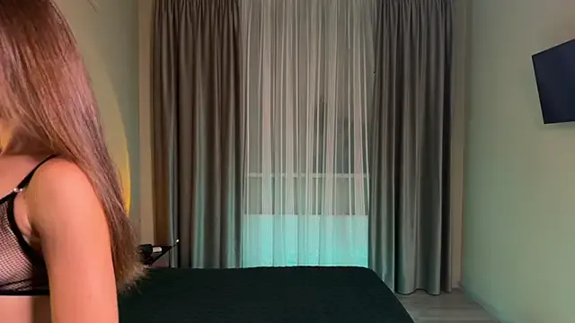 Lovebirdss – webcam model profile photo Image 11