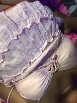 clarachanelricek – webcam model profile photo Image 13