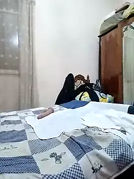 4U143 – webcam model profile photo Image 2