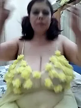 4U143 – webcam model profile photo Image 8