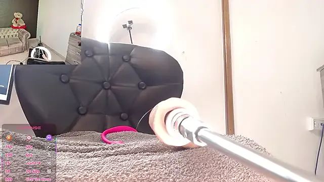 CaseyCumFace – webcam model profile photo Image 2