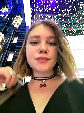 stargroup – webcam model profile photo Image 7