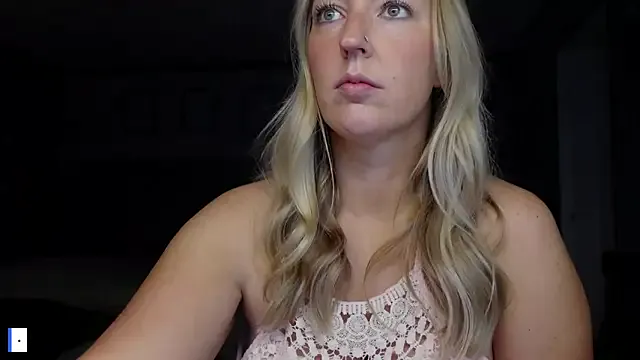 Keep_us_wild – webcam model profile photo Image 5