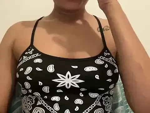 PumaShyXD – webcam model profile photo Image 3