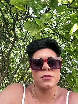 seraphine23 – webcam model profile photo Image 4