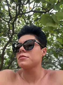 seraphine23 – webcam model profile photo Image 9