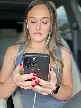 SMELLSEX – webcam model profile photo Image 3