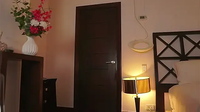 blonde_bigtits – webcam model profile photo Image 7