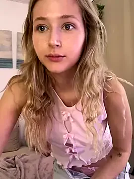 Sweetninaaa – webcam model profile photo Image 9