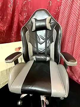 BaddieBellaUK – webcam model profile photo Image 19