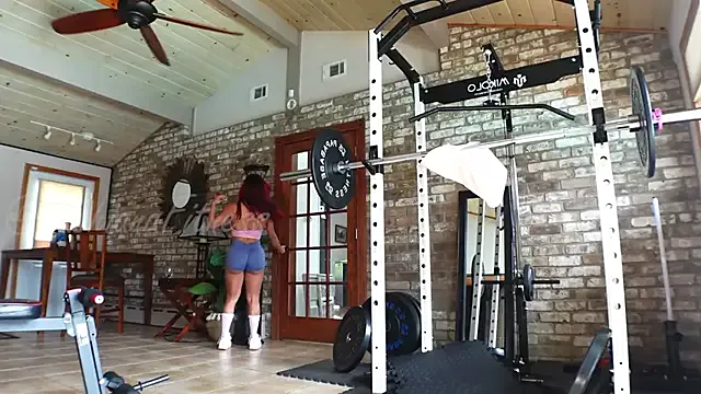 emma_tour – webcam model profile photo Image 7