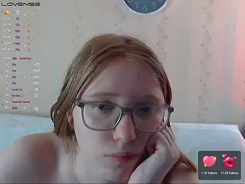 takusaki223 – webcam model profile photo Image 2