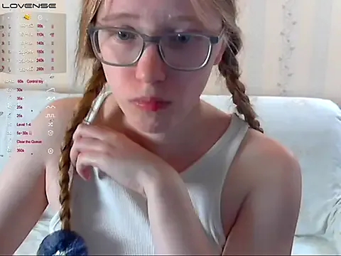 takusaki223 – webcam model profile photo Image 5