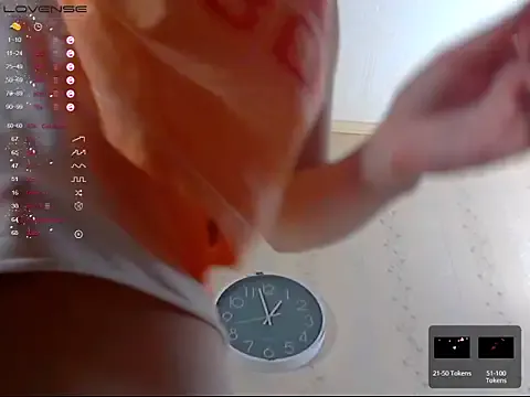 takusaki223 – webcam model profile photo Image 8