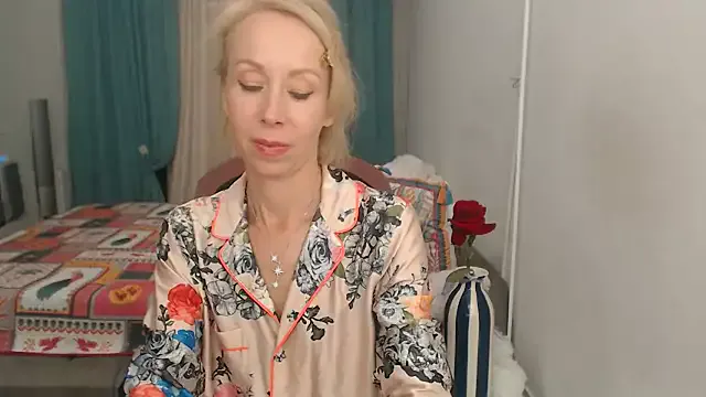 Astergray21 – webcam model profile photo Image 6