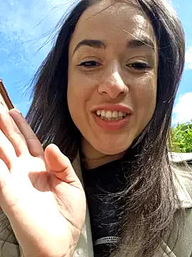 hot_wife_35 – webcam model profile photo Image 3