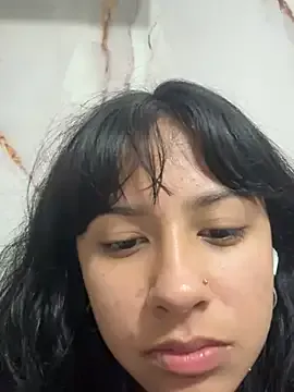 EmiliaCatalina – webcam model profile photo Image 4